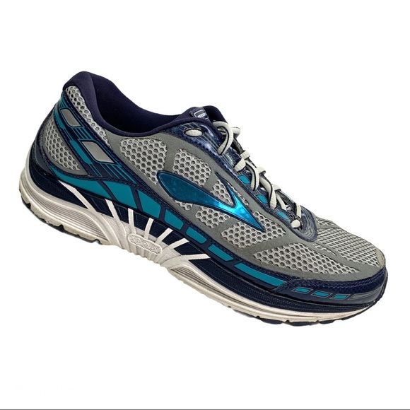 brooks dyad 8 on sale